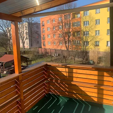 Apartment V Rodinnem Dome *